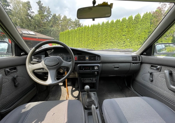 Mazda 626 cena 8900 przebieg: 273272, rok produkcji 1989 z Włocławek małe 704